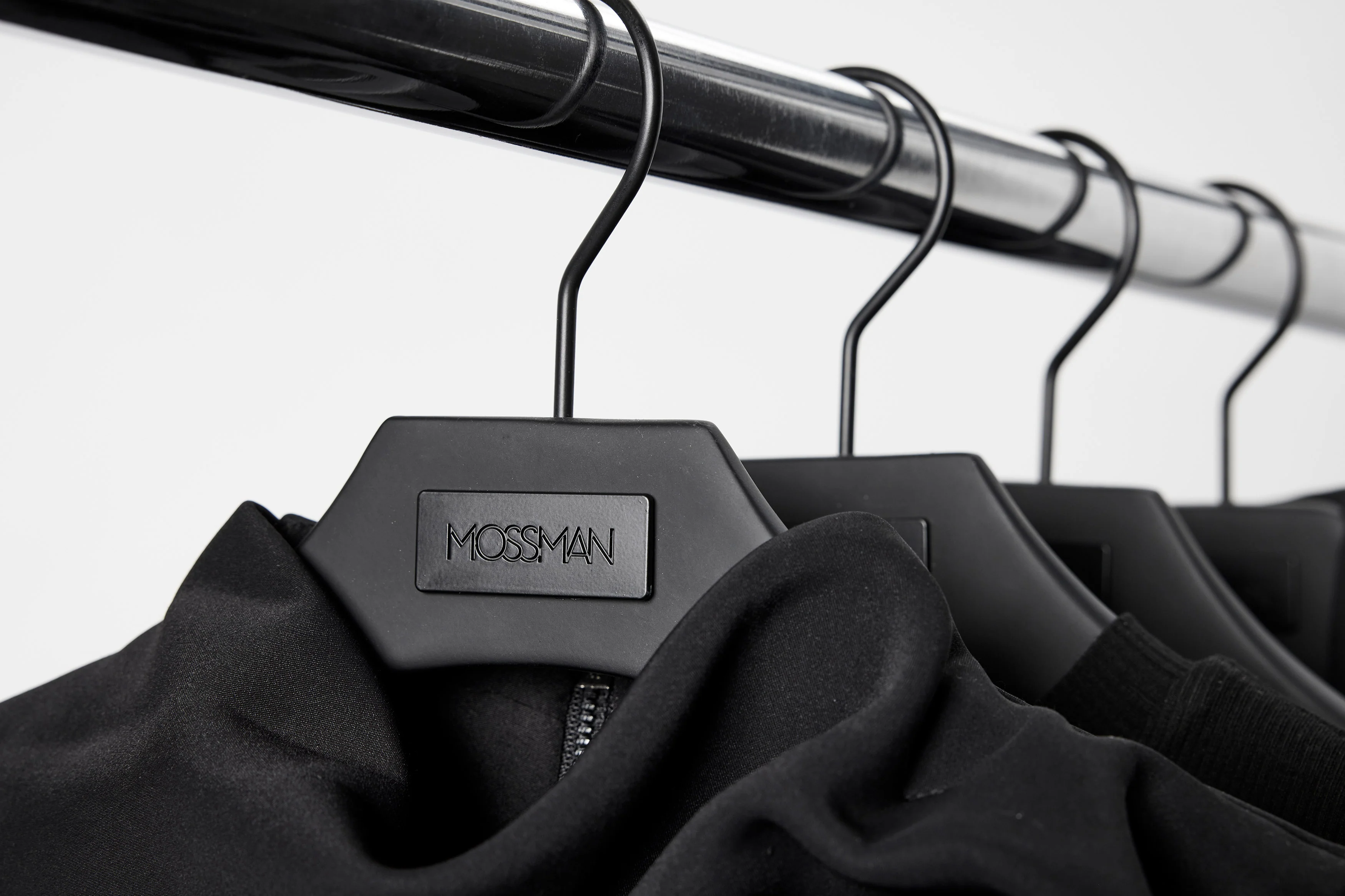 Mossman Coat Hanger - Image 2