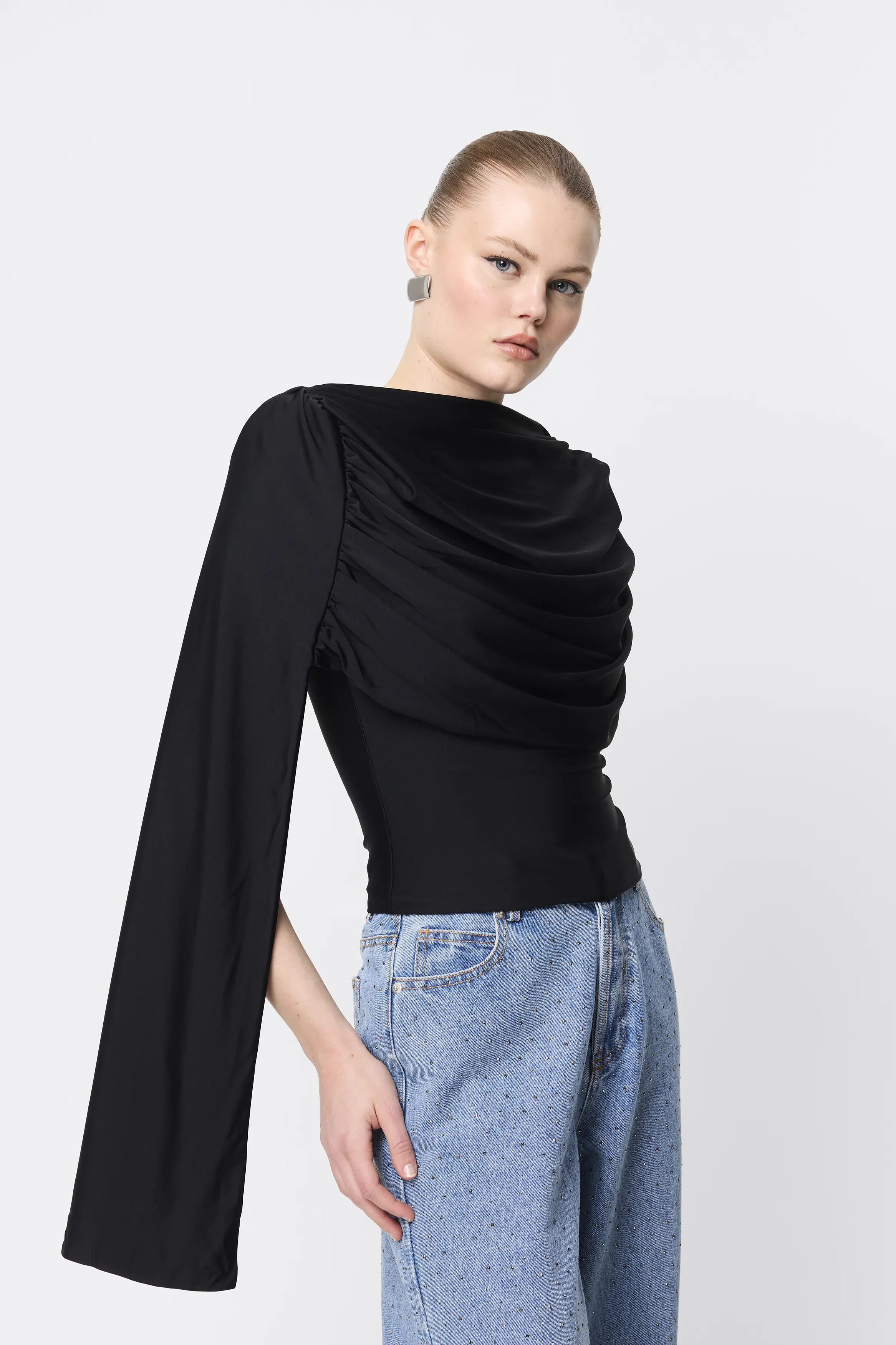 Reign Top