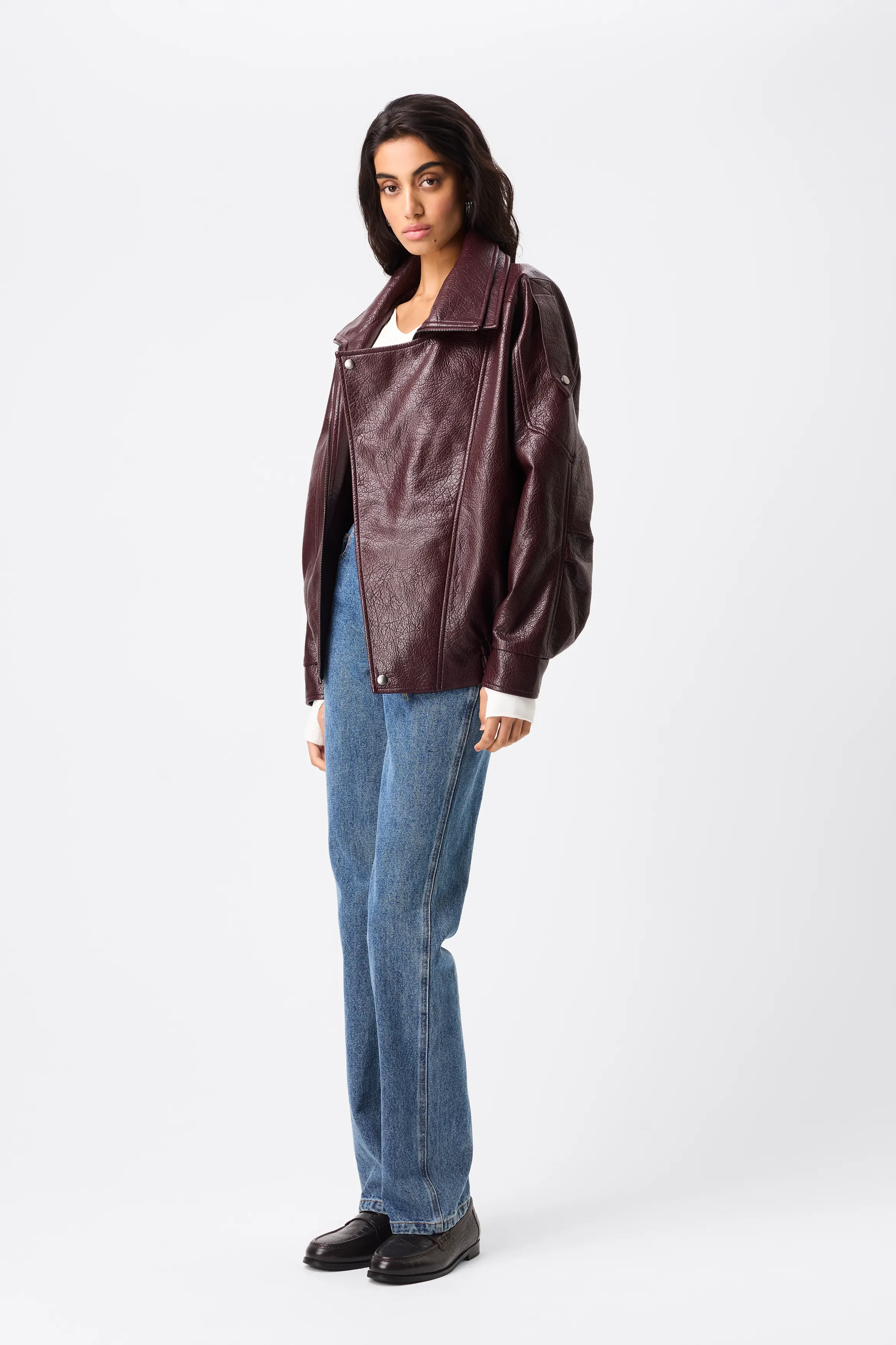 Saxon Oversized Bomber - Image 7