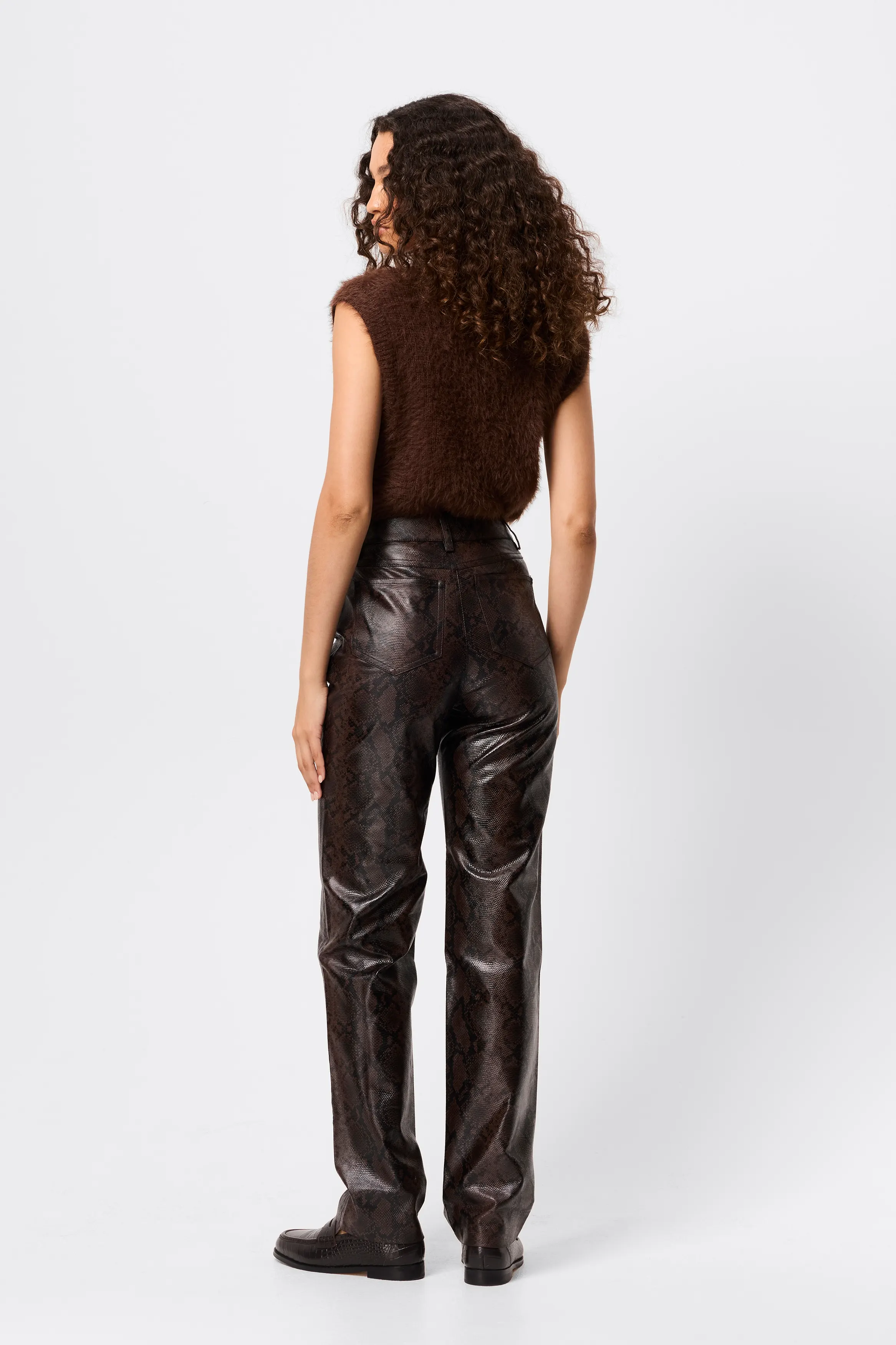 Scholar Vest - Image 8